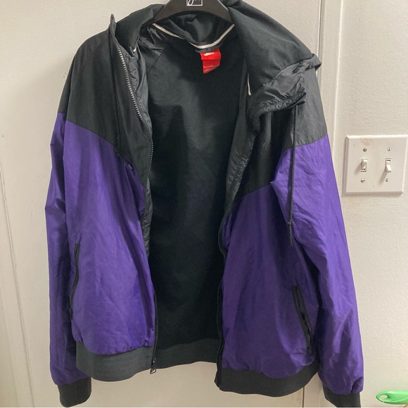 Vintage Nike Windbreaker! - Picture 5 of 11